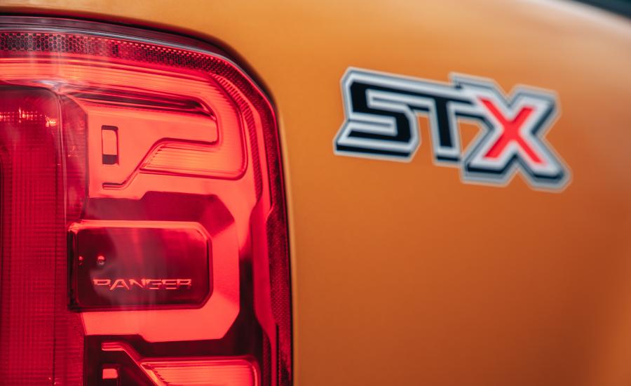 Логотип Ford Ranger XL STX SuperCab 2018 года  (NA) (фото 33 из 40)